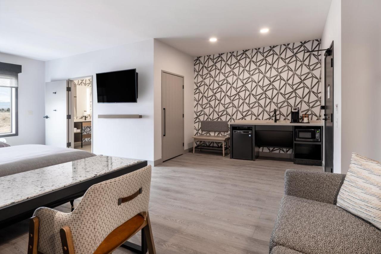 Atwell Suites - Denver Airport Tower Road By Ihg Kültér fotó